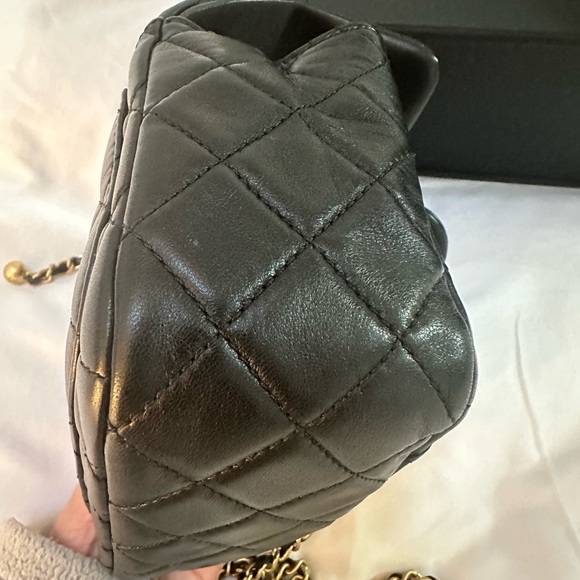 Authentic mini square pearl crush flap bag - Picture 9 of 10